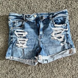 Woman’s American Eagle Hi Rise shorty jean shorts size 14
